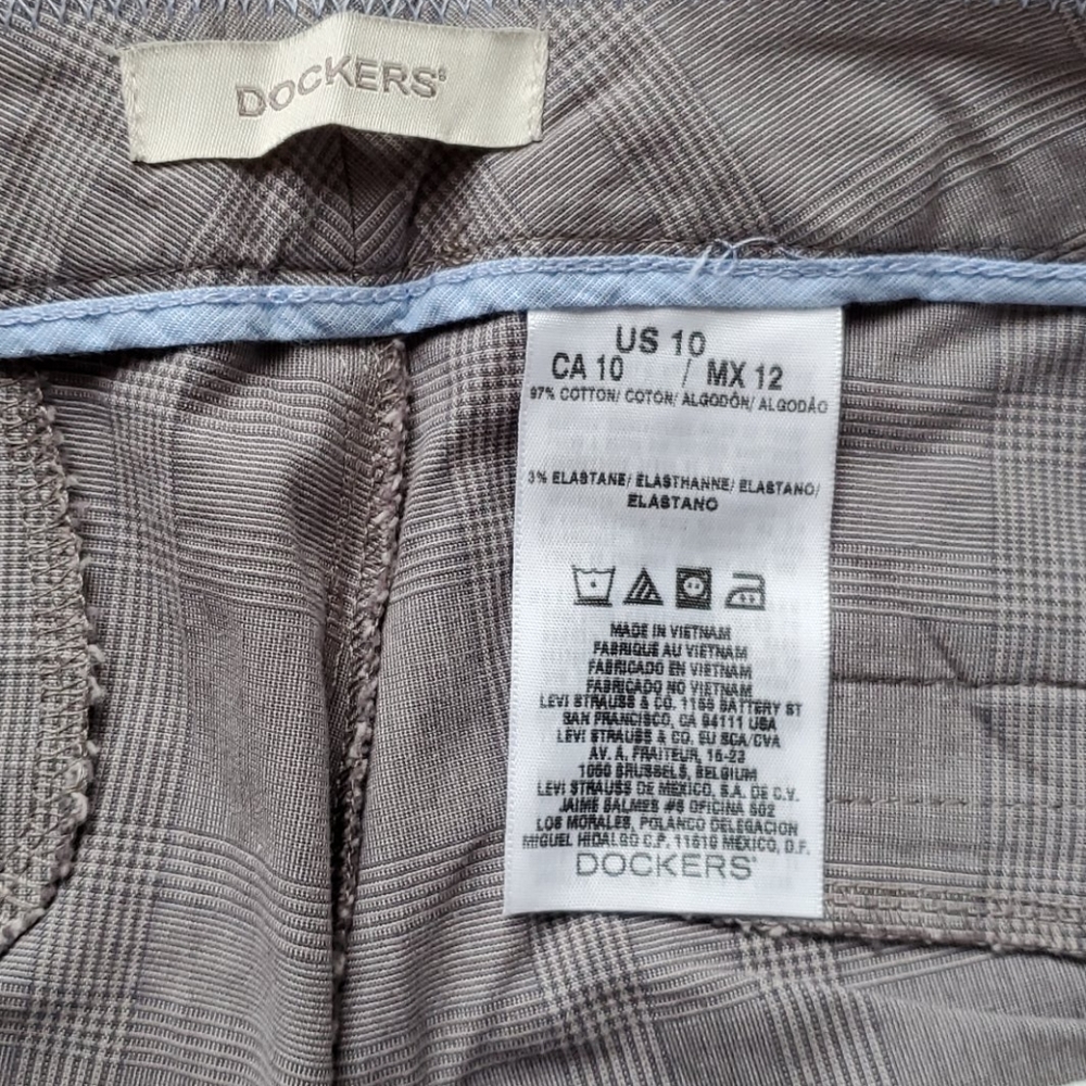 Dockers Capris - Picture 3 of 4